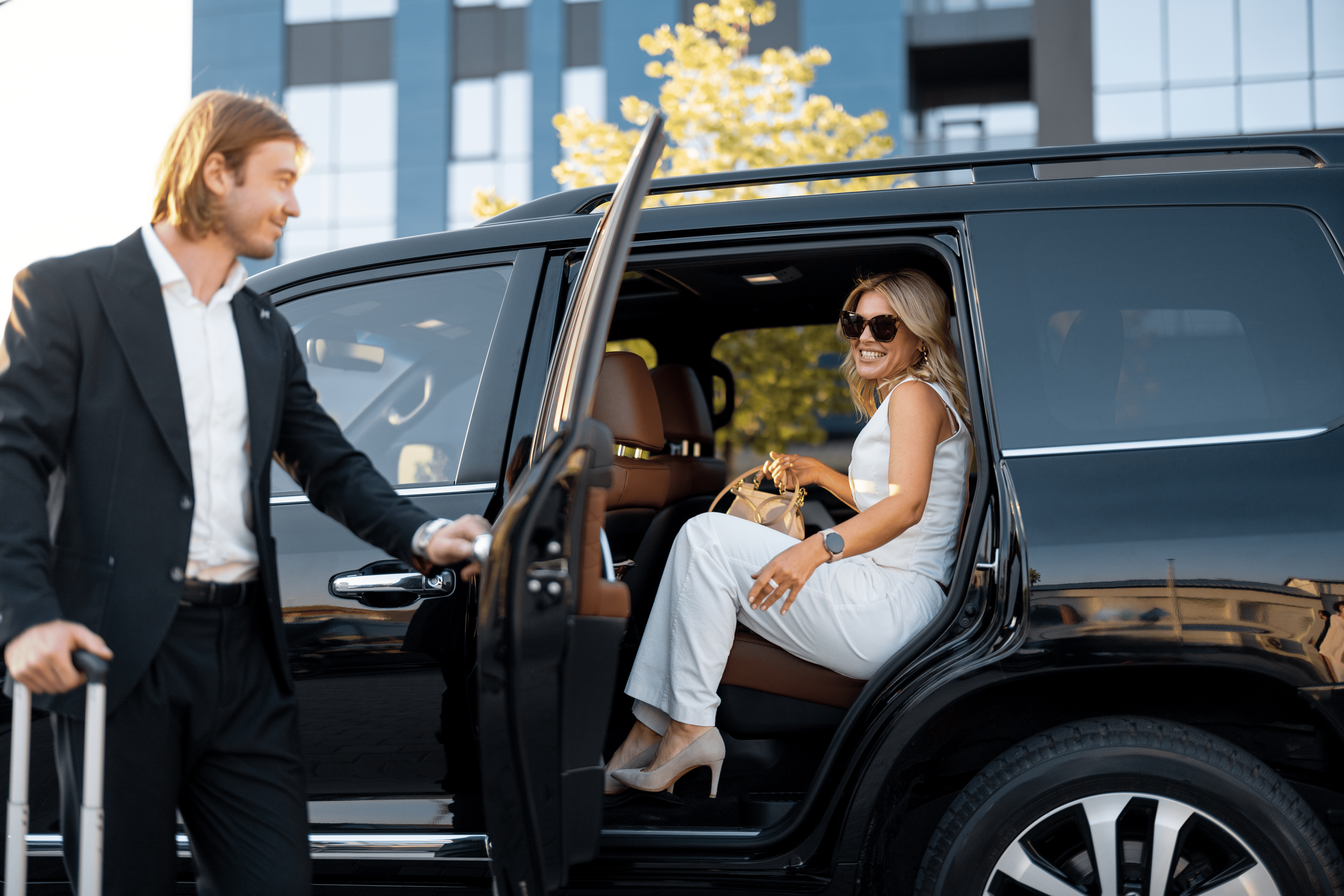 Personal transport services in Denmark with premium vehicles